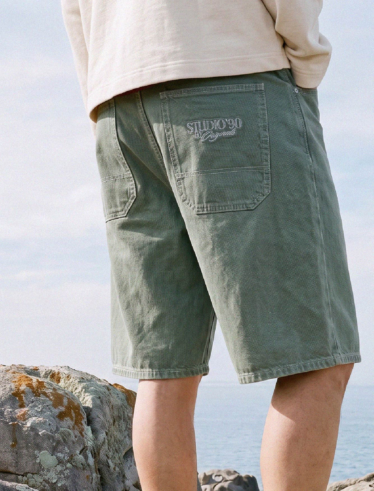 BERMUDAS & SHORTS