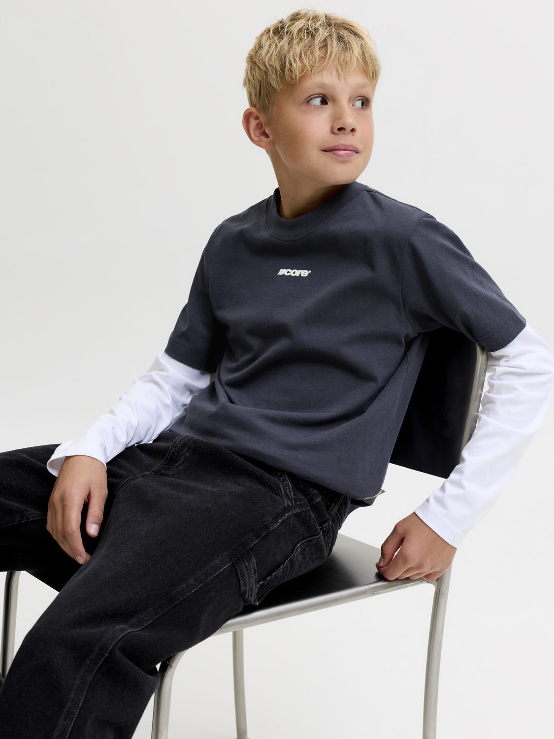 Remera Club relaxed - Outer Space