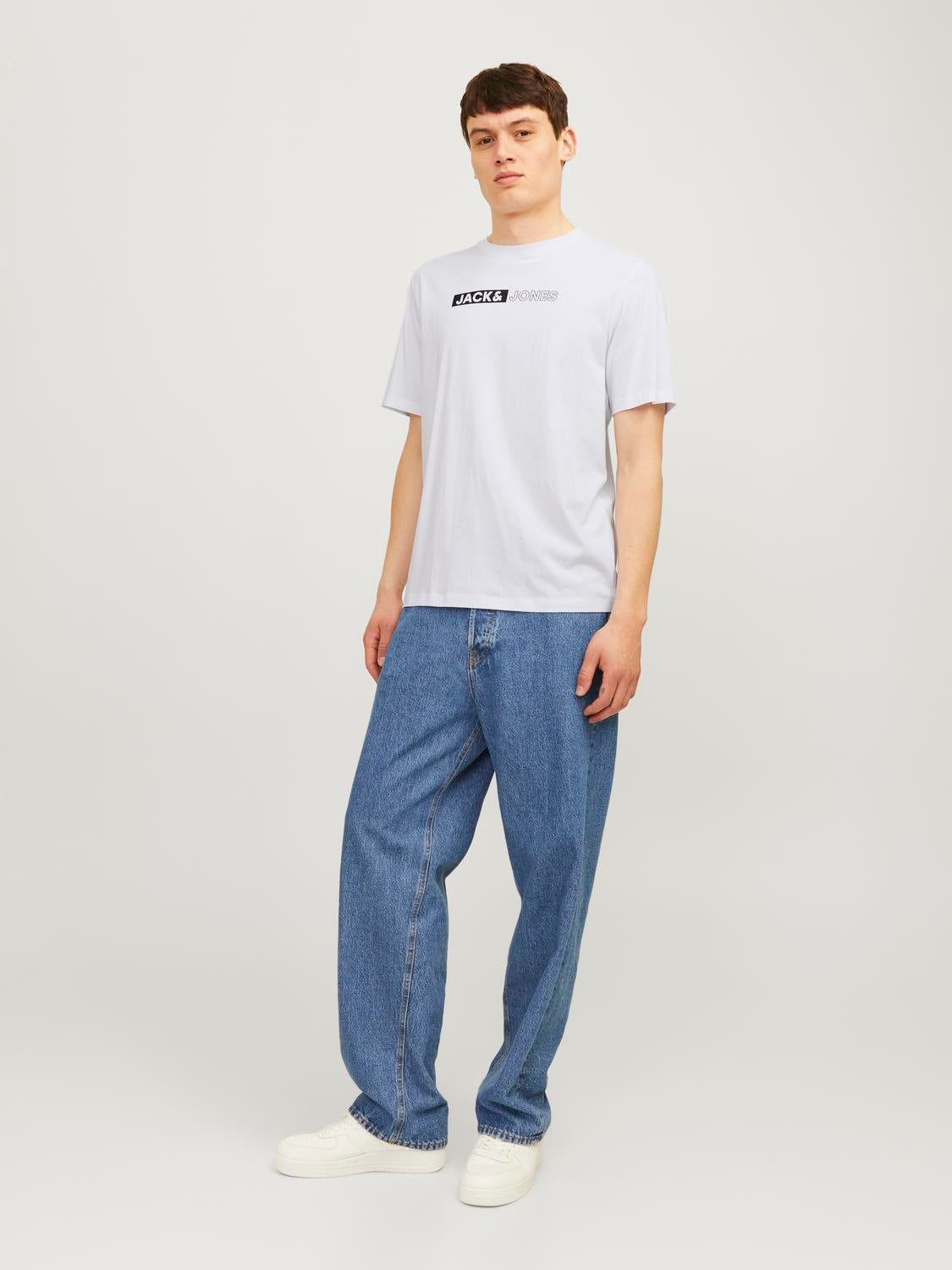 Remera Corp regular estampada