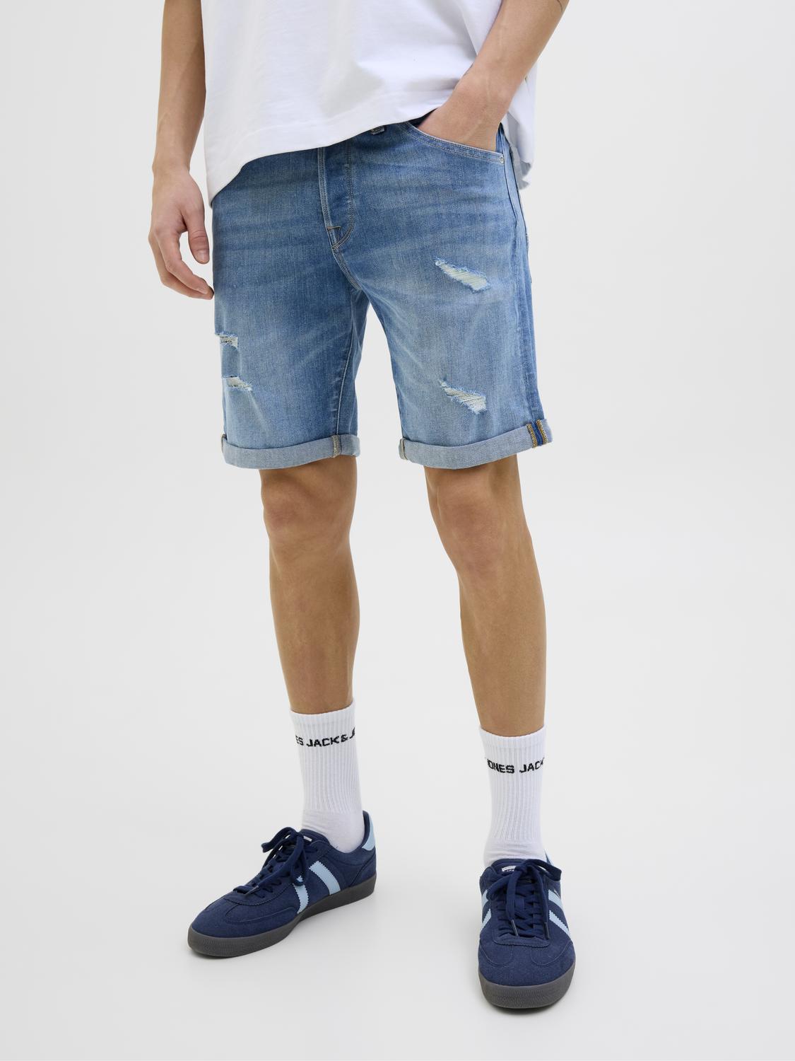 Bermuda Rick regular